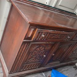 Solid Wood Dresser. OBO!  Must Sell