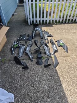 ZX10R 2021-2024 BRAND NEW MONSTER FAIRINGS $400