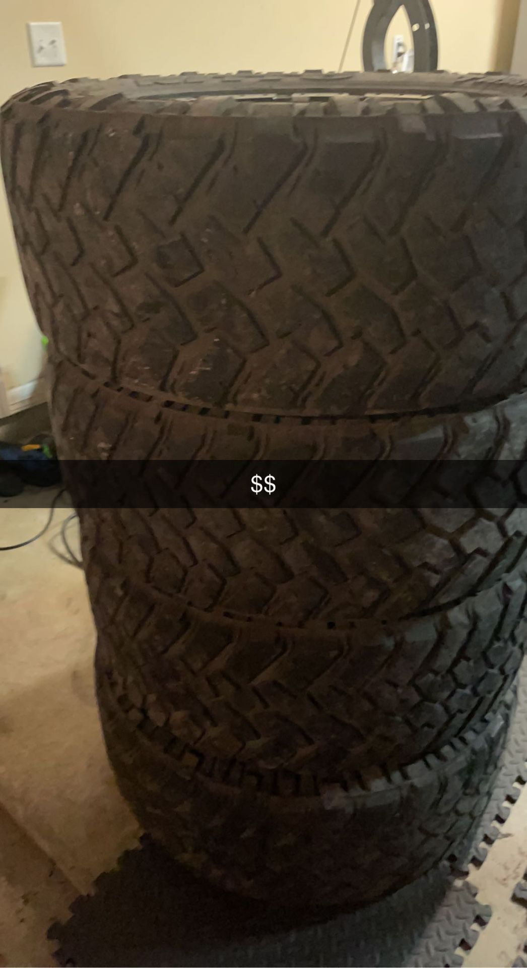 20x10 With 33s $$$