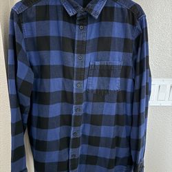 Divided By H&M Plaid Button Down Shirt Medium