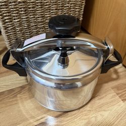 NEW 4.2 Quarts Pressure Cooker