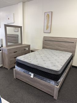 Queen bedroom set in gray