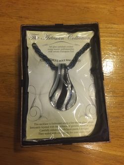 Artesian collection glass necklace pendant