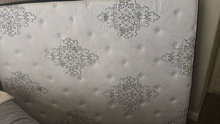 Queen mattress