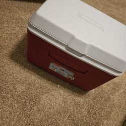 Rubbermaid Cooler 48 QT