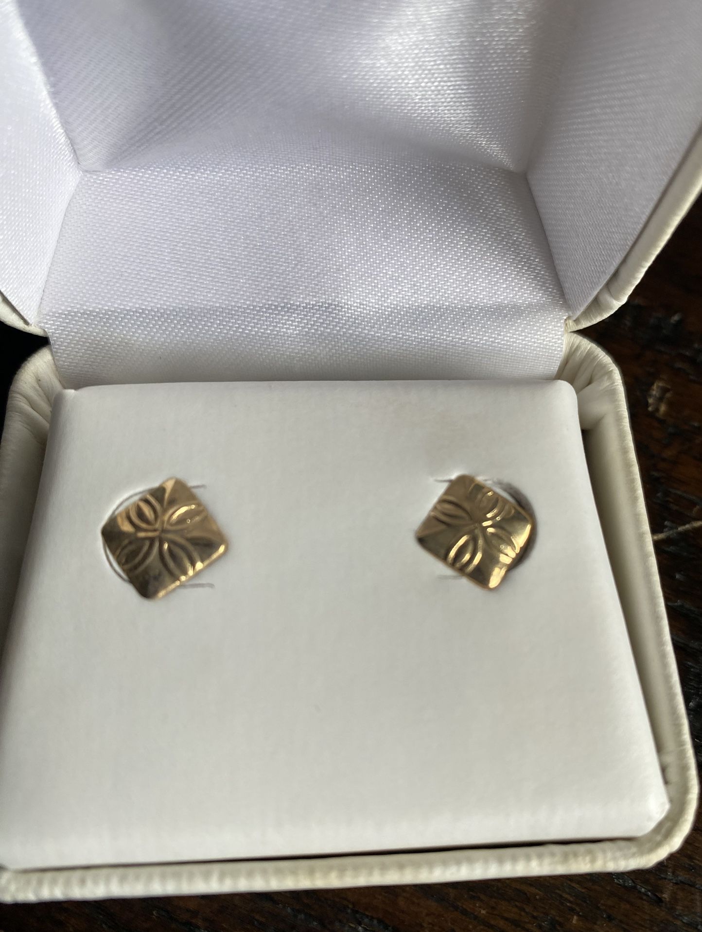 14k Gold-Filled Square Leaf Stud Earrings (NEW)