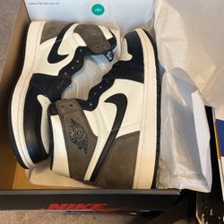 Jordan 1: Mocha-  Size 10.5