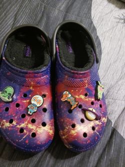 mens crocs 9/10