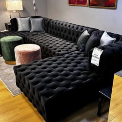 [OM] 🟪 Only $45 initial then take it home 🏡 Brand New  Oscar 3 Piece Sectional Black