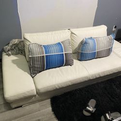 LIKE NEW !!!!Real white leather COUCH DAYBED