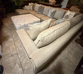 Beautiful sectional with Ottoman