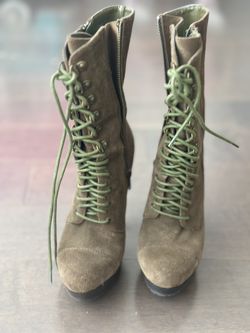 Suede Army green Steve Madden Platform boots