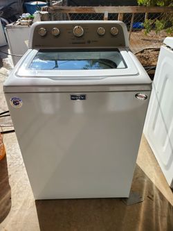 Maytag Washer king size good working warranty available