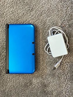 Nintendo 3DS XL with charger and stylus OBO
