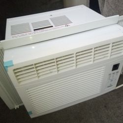 Haier 6000 BTU Air Conditioner (Window) Q