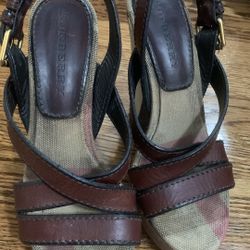 Burberry Wedge Size 37