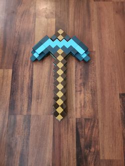 Foam Edged Minecraft Pixcaxe/sword