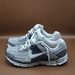 NIKE VOMERO 5 WOMENS