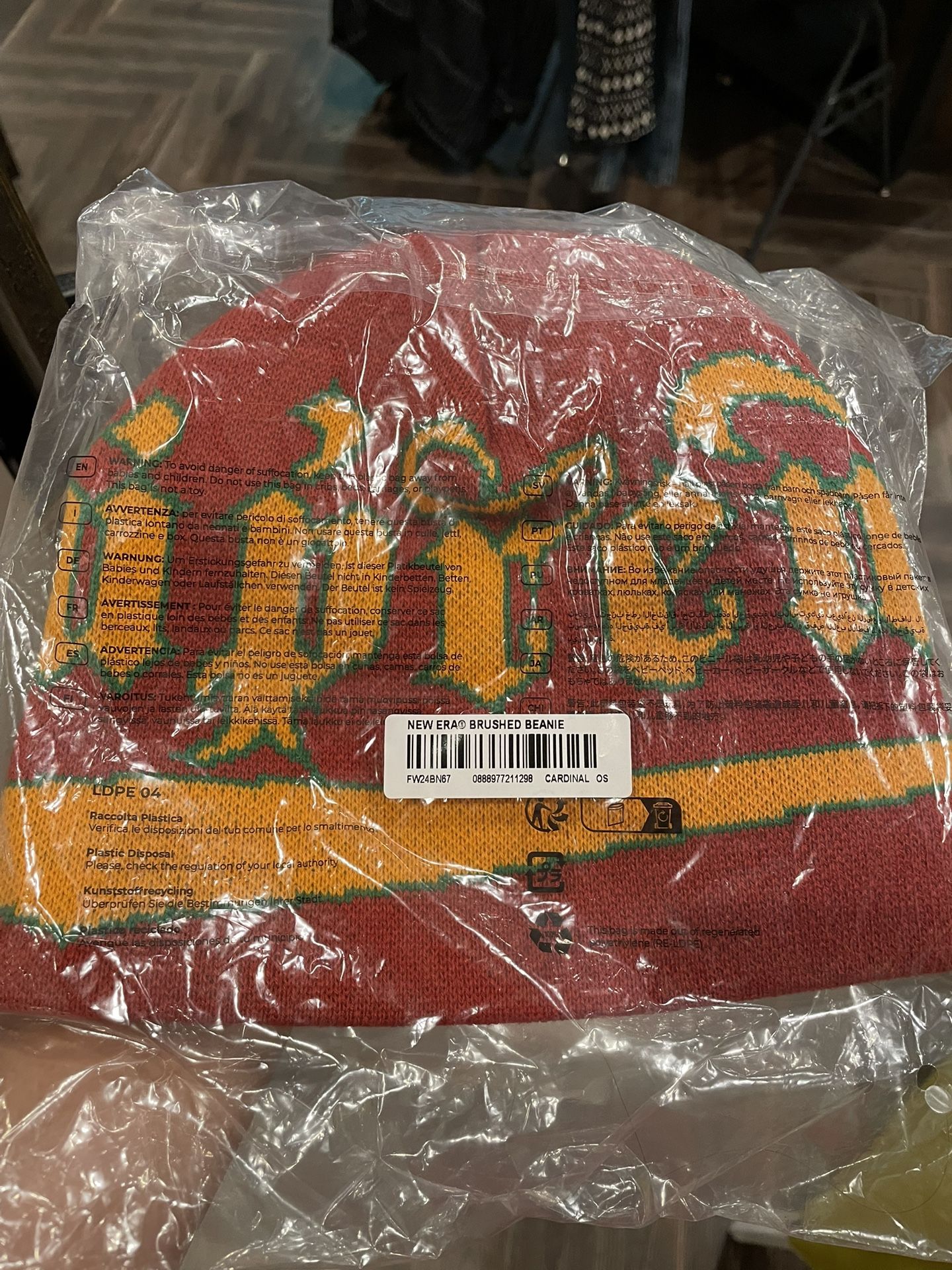NEW Supreme x New Era Beanie Old English Script