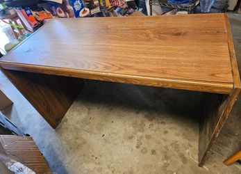 Computer desk