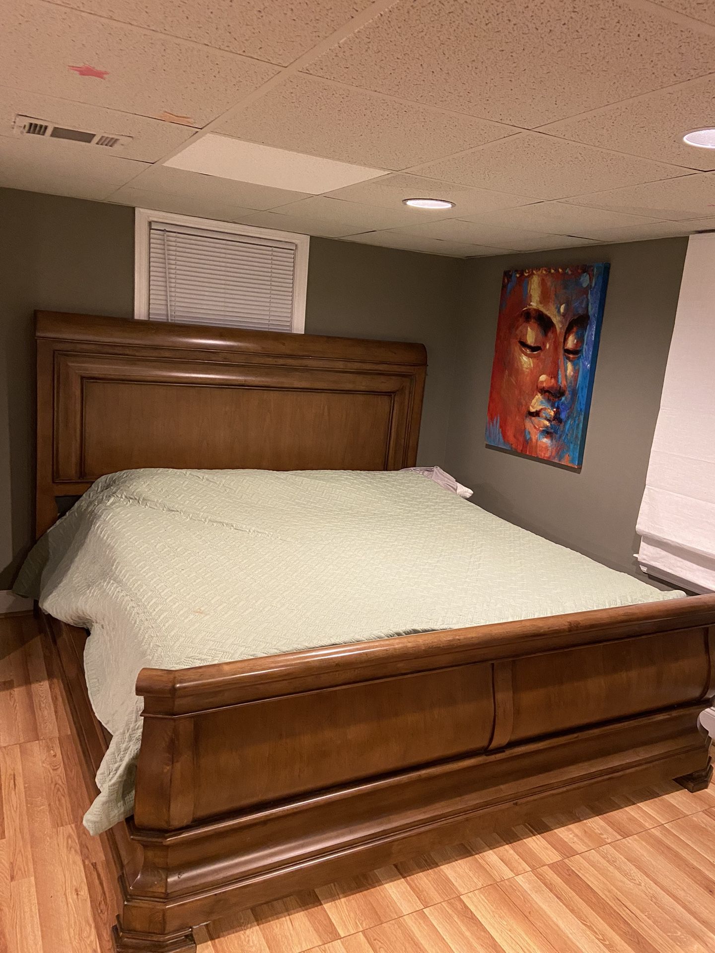 Louie P’s Sleigh Bed Wood
