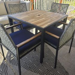 New Outdoor Table And Chairs 
