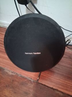 Harmon Kardon Bluetooth speaker