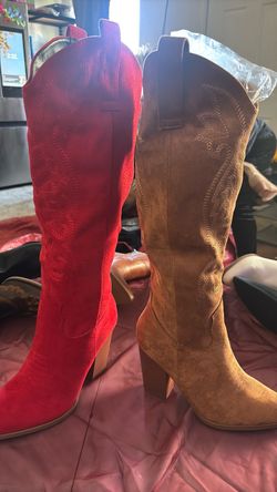 WOMANS COWGIRL  BOOTS ..SZ 8.5 SUEDE