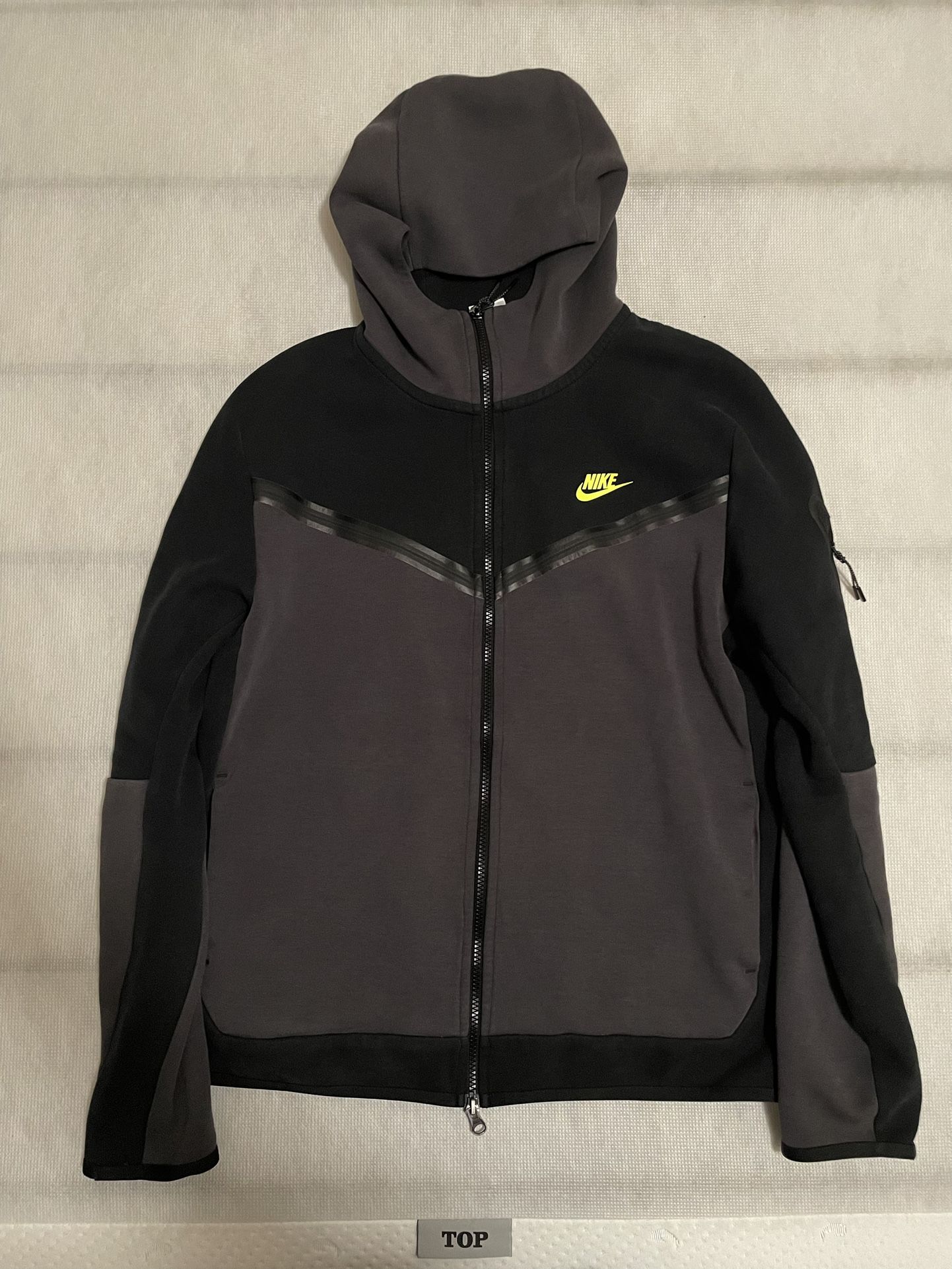 Rare Nike Tech Fleece Hoodie Black-Anthracite-Volt / Size L / Excellent Condition / Pickup 