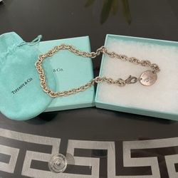 TIFFANY & CO. RETURN TO TIFFANY OVAL TAG NECKLACE