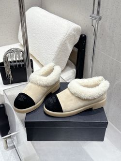 Brand-New Snow Boots