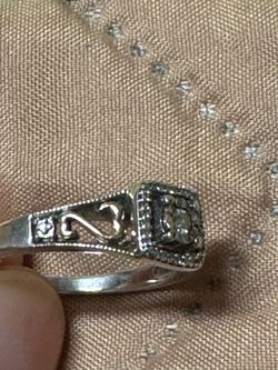 Vintage 10K Gold & Sterling Silver Genuine Diamond Halo Ring Size 7.5 - Signed 925 10K Heart Filigree Cluster Band