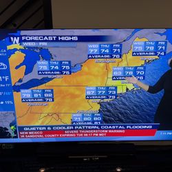 Samsung 85” Neo QLED 8K TV – Works Great (Minor Edge Damage)