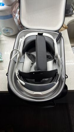 Meta Quest 3 128GB VR Headset
