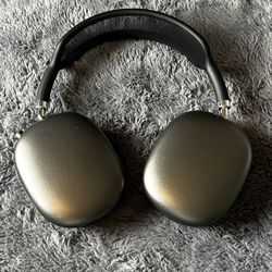 NEW AIRPOD MAX HEADPHONES 