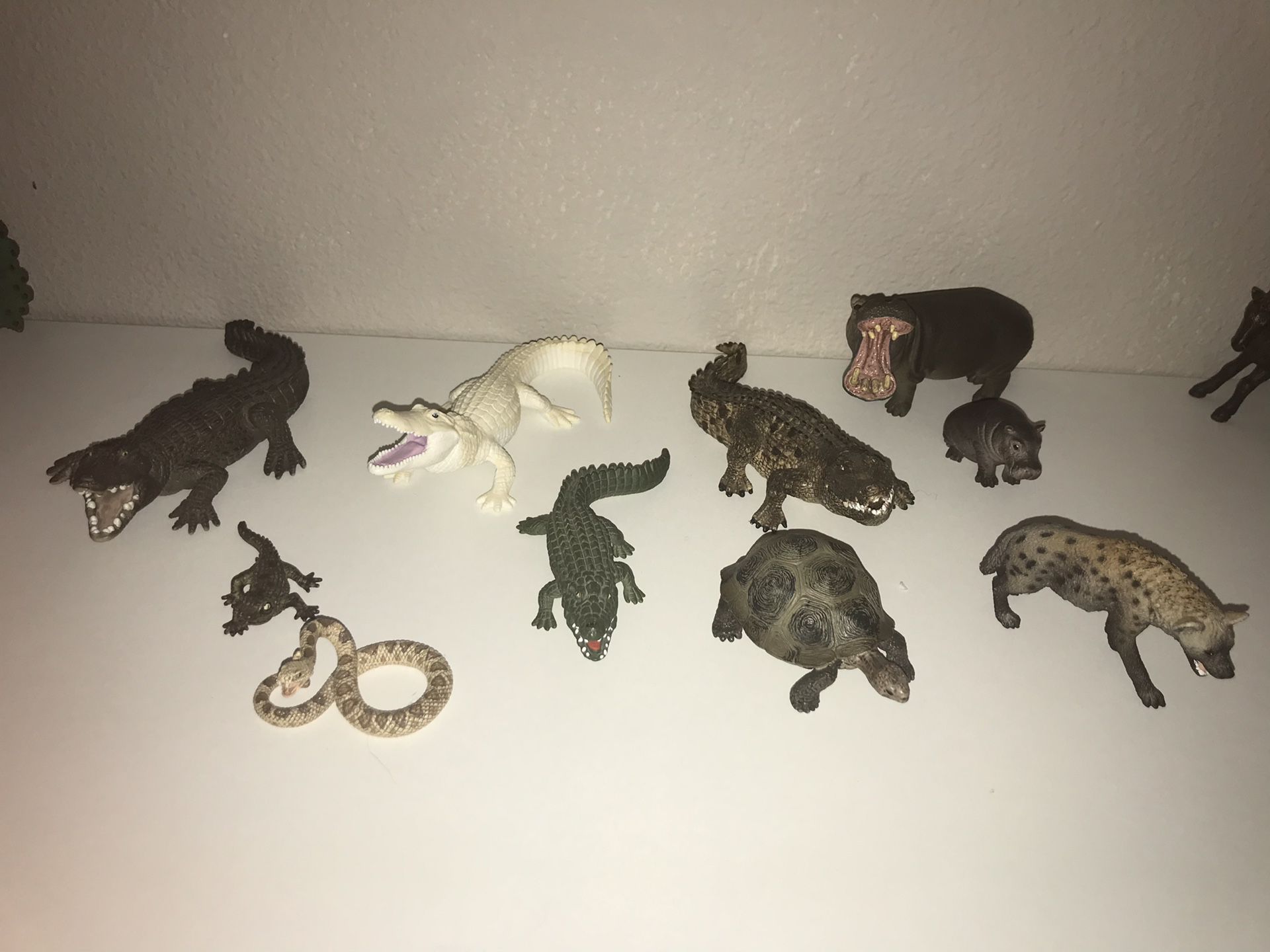 Animal collection lot collectible figures/toys