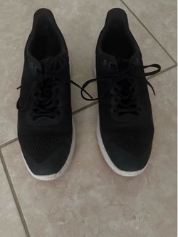 Nice used pair of footjoy golf shoes size 9.5 medium