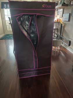Closet grow tent