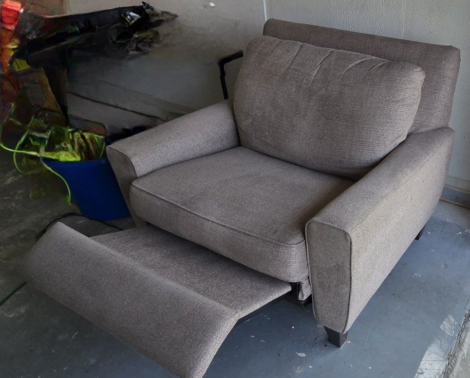 Chair- La-Z-Boy Powered Recliner