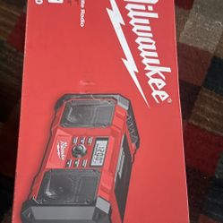 Milwaukee M18 Cordless Jobsite Radio NEW