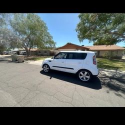 2010 Kia Solo