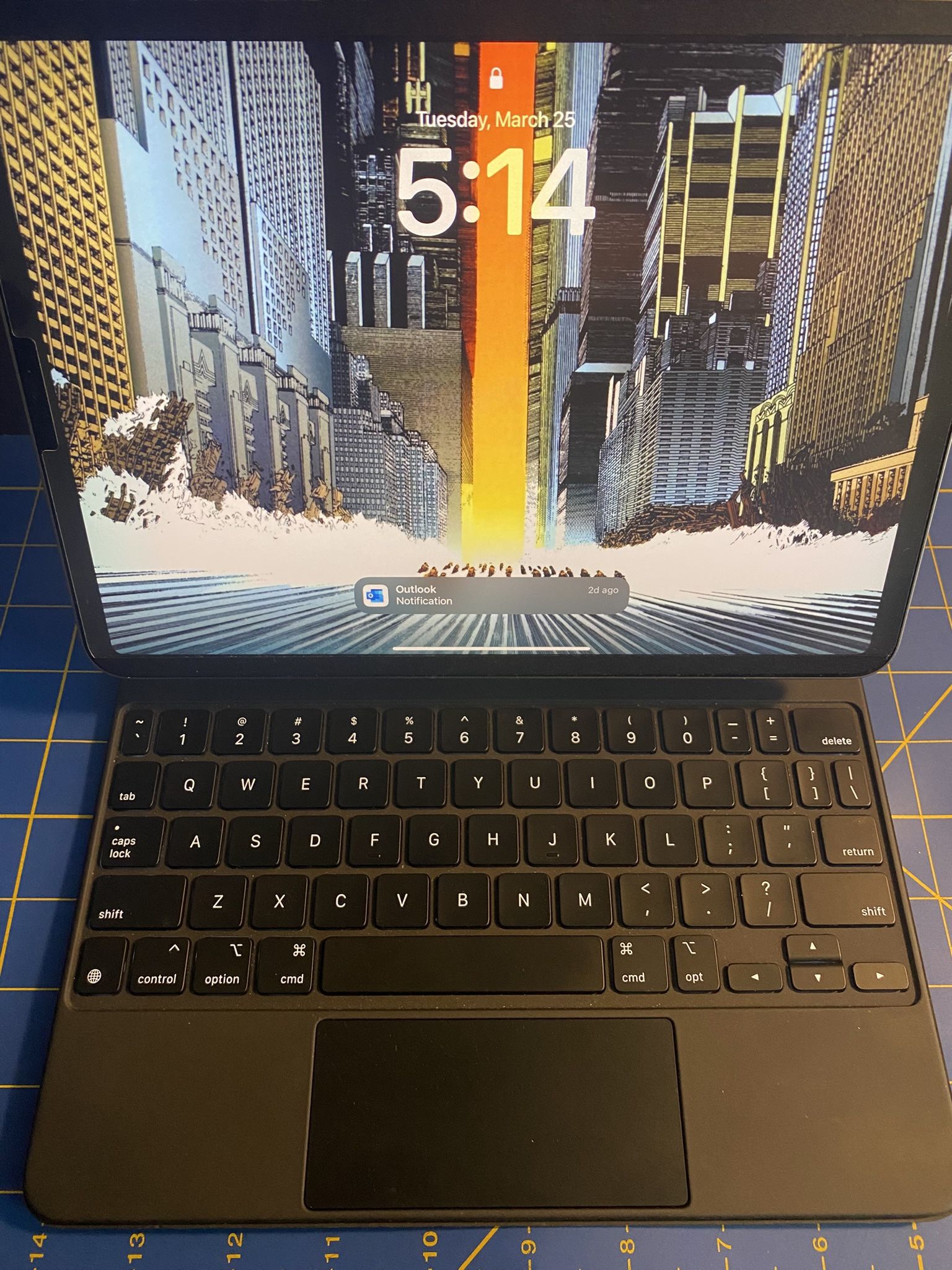 Apple iPad Pro 11 inch 4th Gen|| w/ Apple Magic Keyboard 