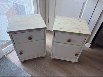 Nightstands (pair)