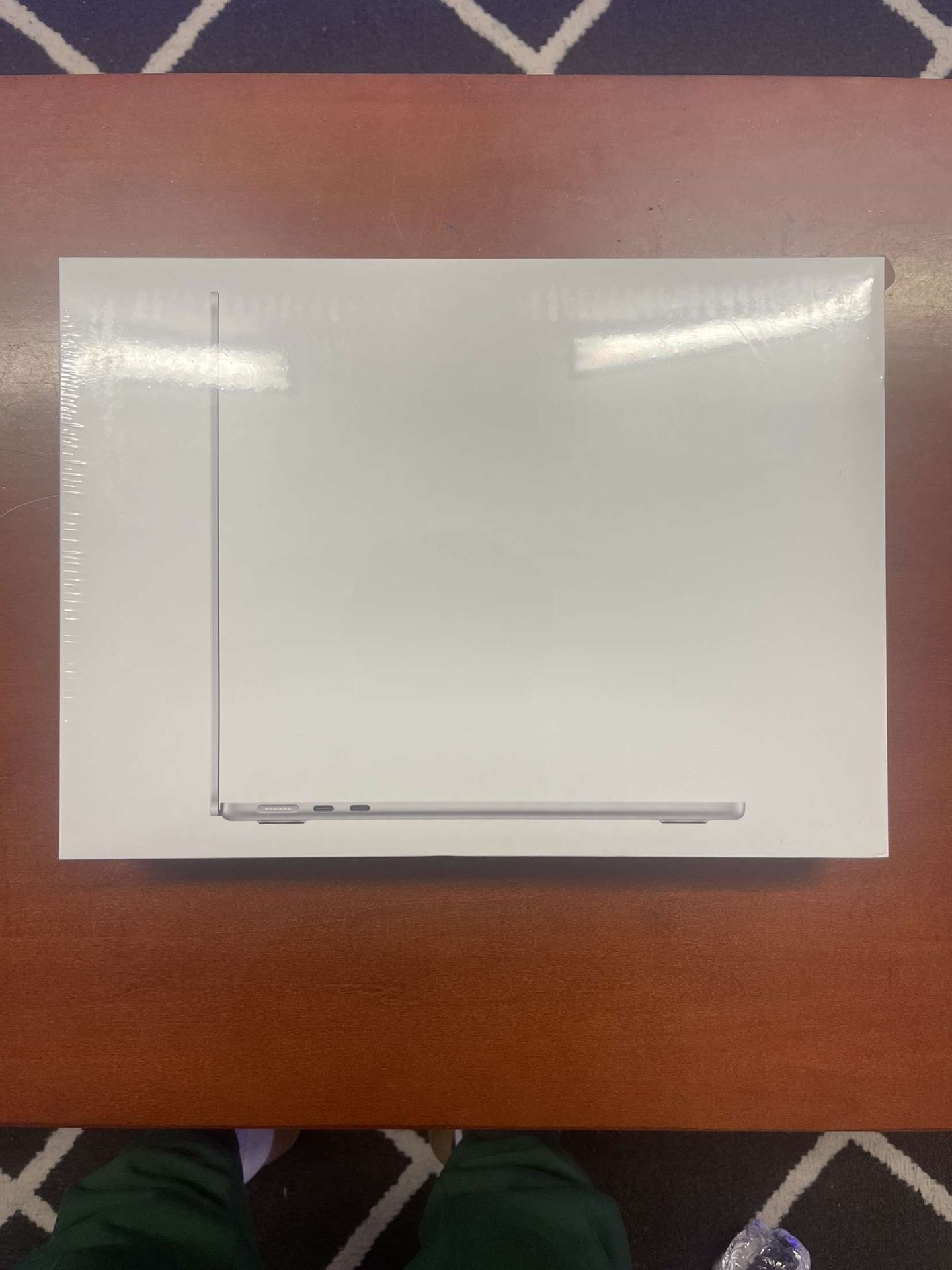 13.6-inch MacBook Air with Apple M2 Chip