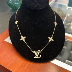 LV 14k Necklace 