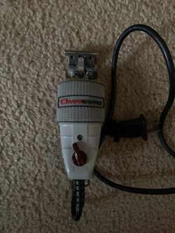 ***3 pair of professional shape up clippers Andis n wahl