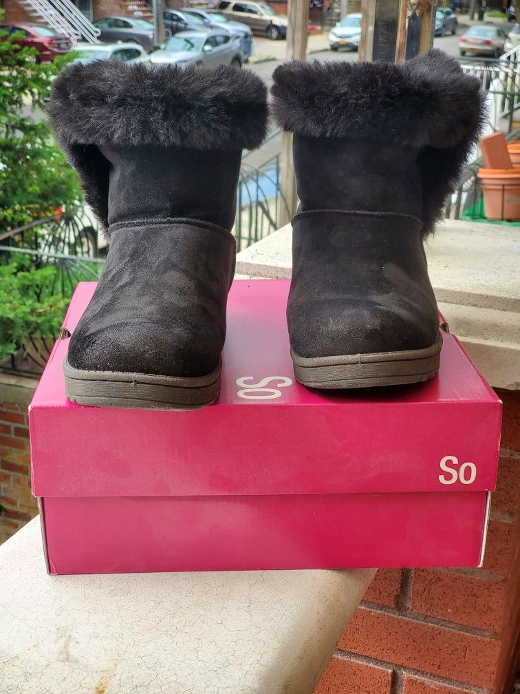 SO Women's 'ABIGAIL' Black FAUX-FUR BOOTS - 8. Condition is "New with box". Shipped with USPS Priority Mail.
SO® Abigail Women's Faux-Fur Winte