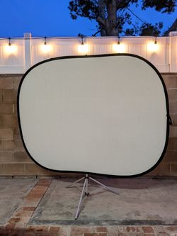 Black/White Collapsible Backdrop