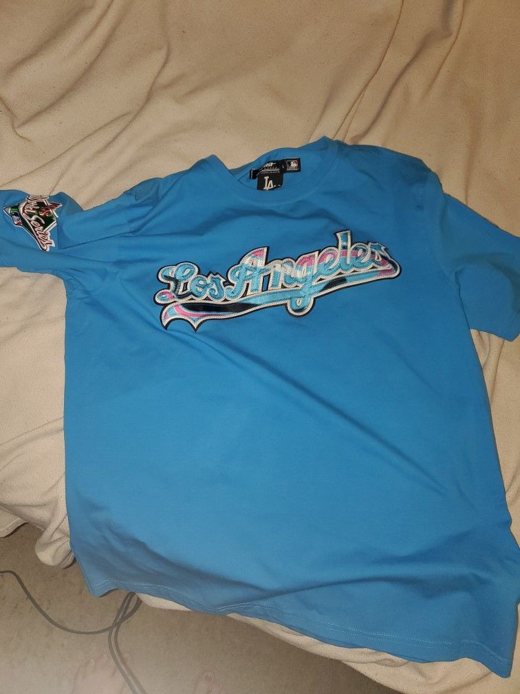 Mens Large Dodgers Shirt
