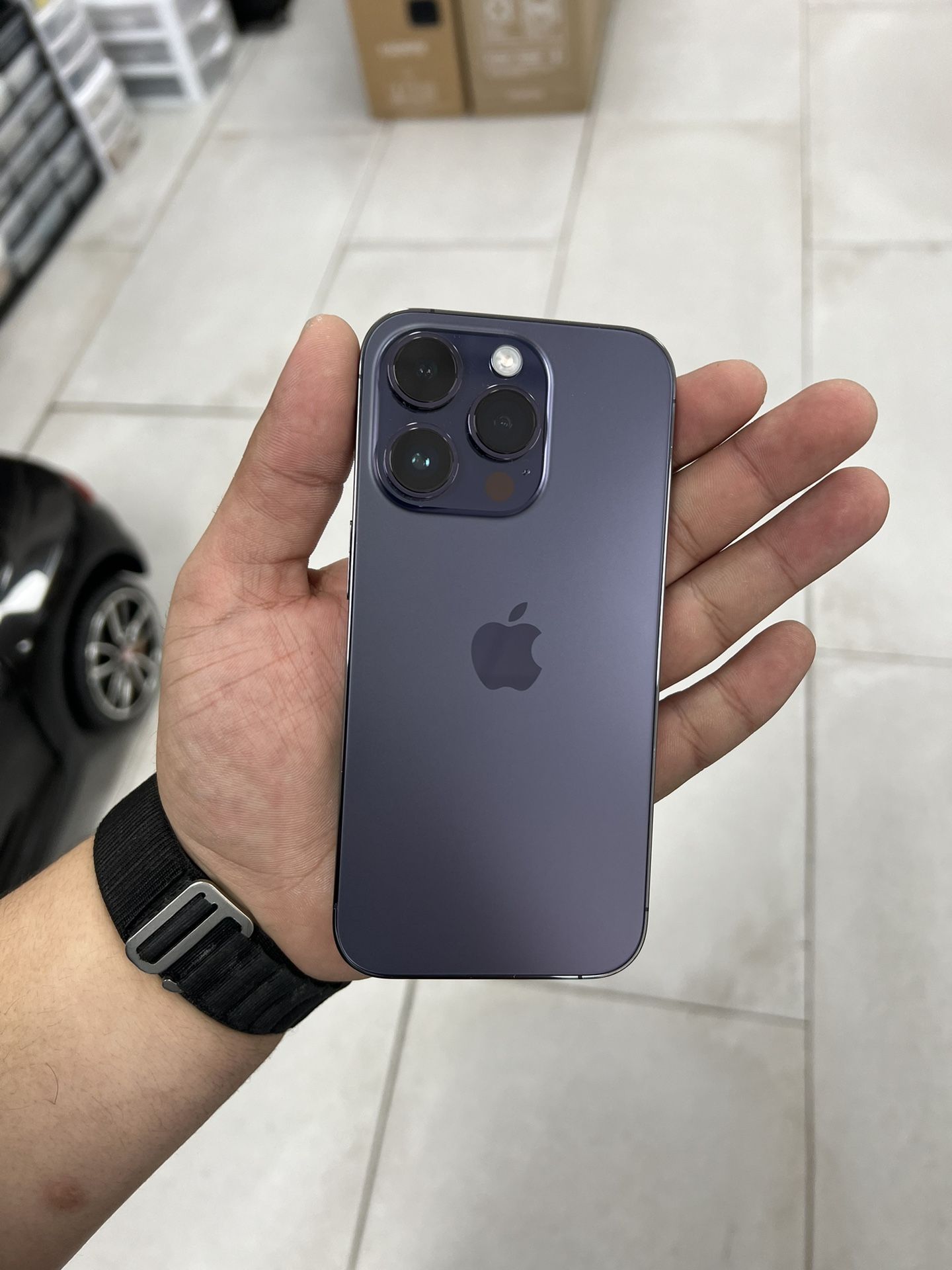 iPhone 14 Pro Unlocked 128GB! Finance For $50 Down Payment!!